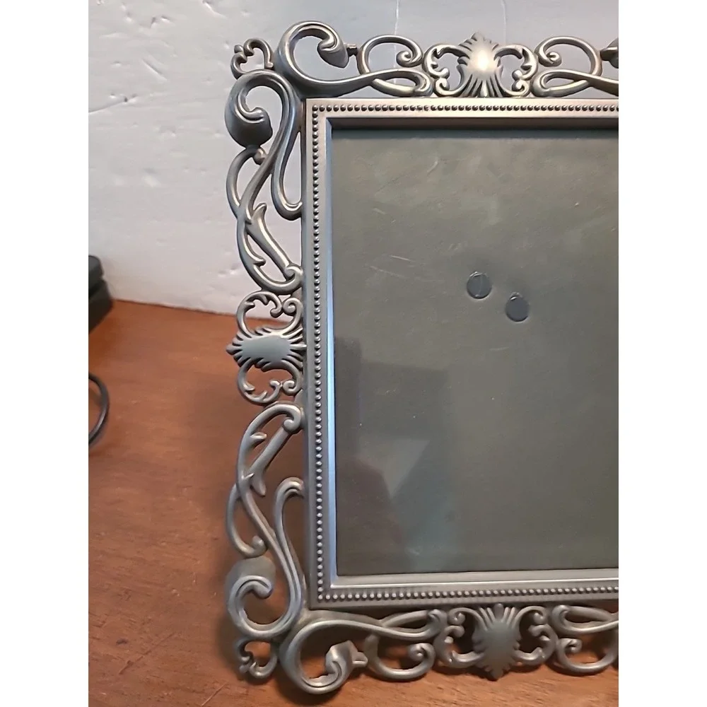 Vintage 5x7 Ornate Filigree Pewter Frame Stands‎ On Own Silver